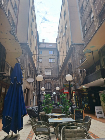 Полако