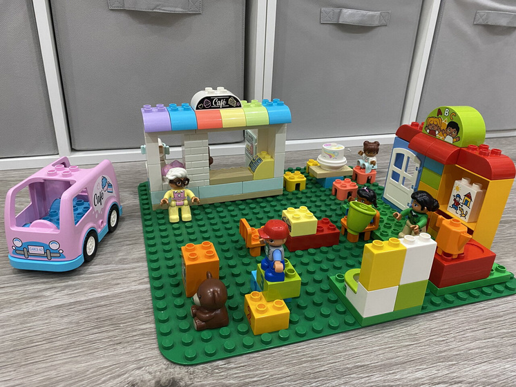 Lego duplo Пекарня и Детский сад