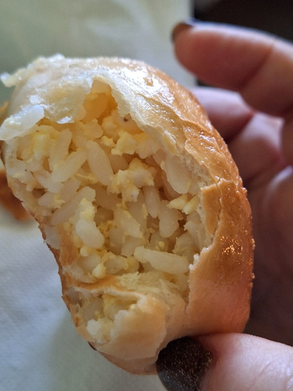 Пустая гречка с кусочком колбаски