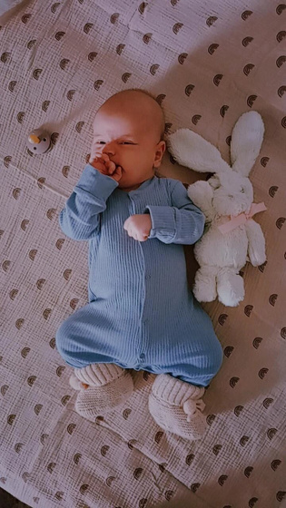 2 месяца 🐰🤎👣