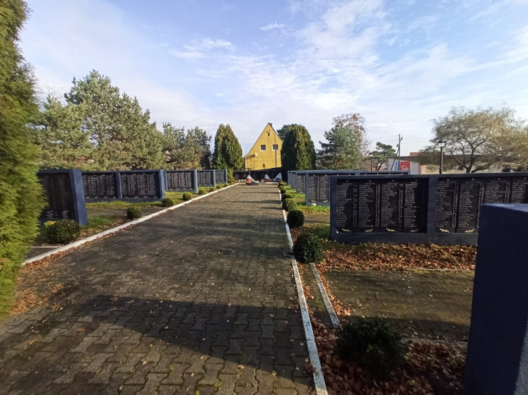 Балтийские каникулы. Самое главное. Воинское захоронение. Общий