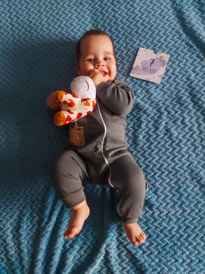 Максиму 7 месяцев?