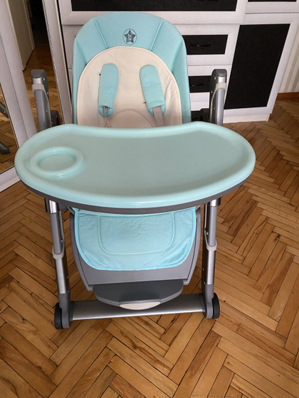Продаю коляску tutis mimi style 2в1 и стульчик для кормления be2me