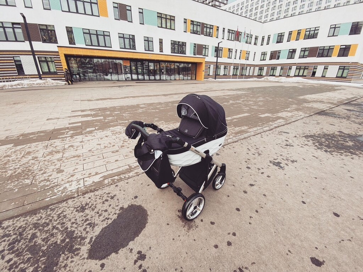 Первая прогулка на улице!
