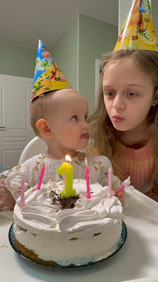 Нам 1 годик 🥳
