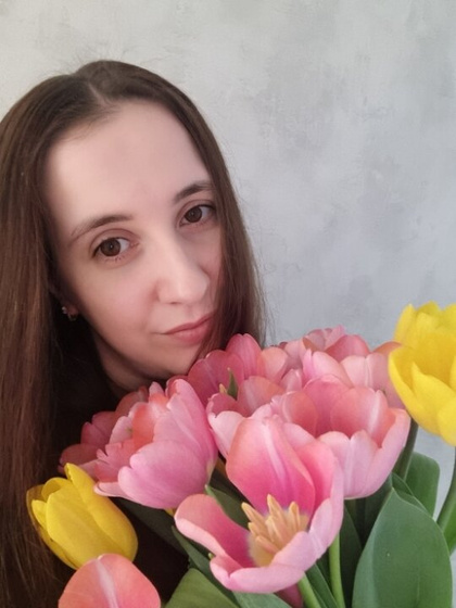 С праздником девочки!