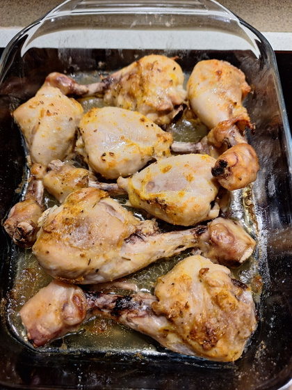 Пустая гречка с кусочком колбаски