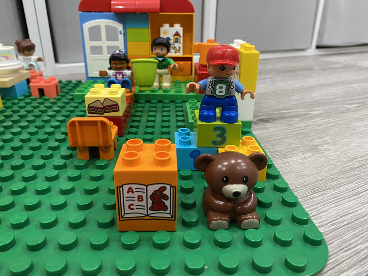 Lego duplo Пекарня и Детский сад