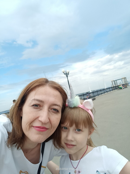 Хожу к косметологу , гиалуроновой и барофорез плюс носогубки. Выгляжу на 40?