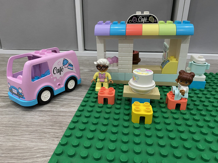 Lego duplo Пекарня и Детский сад