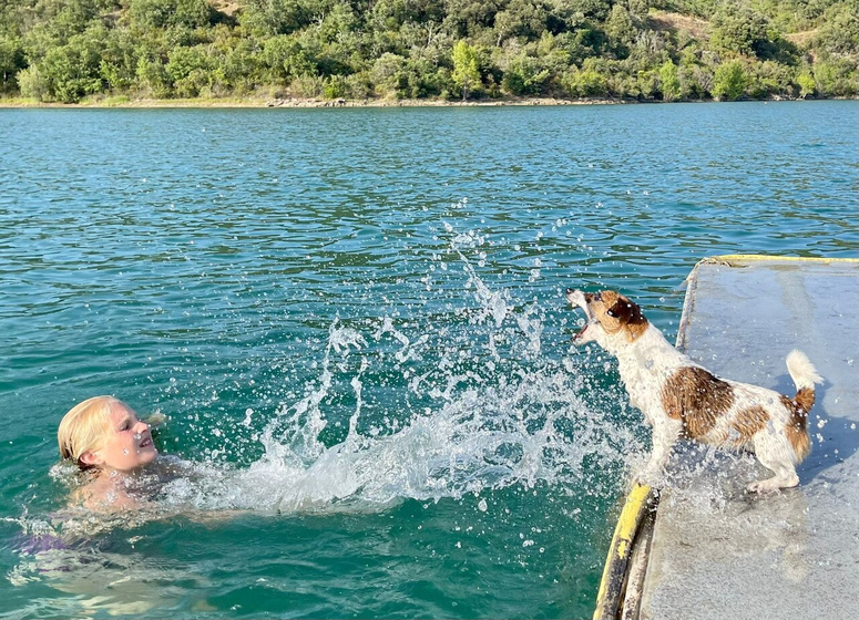Когда под боком море, то хочется на озеро.