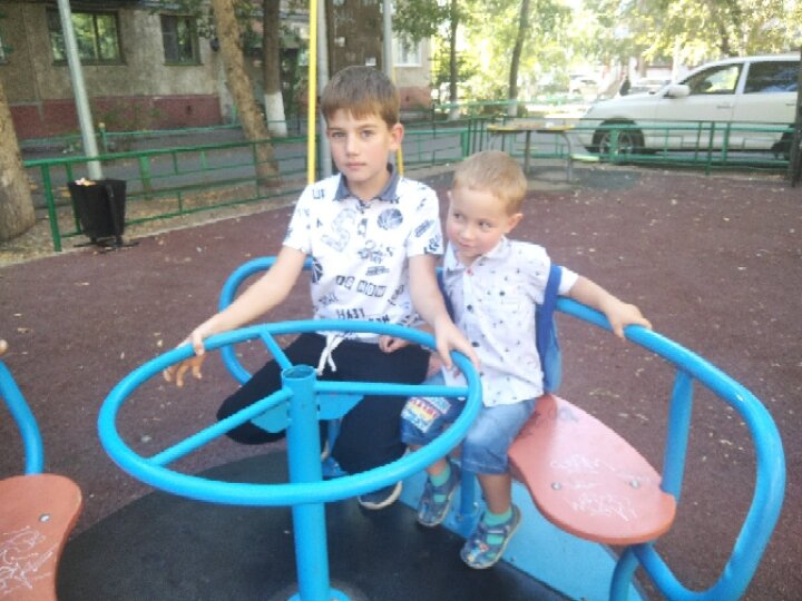 10 лет самому лучшему старшему брату!🧑♥️