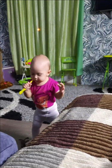 Русалина скоро пойдёт.
