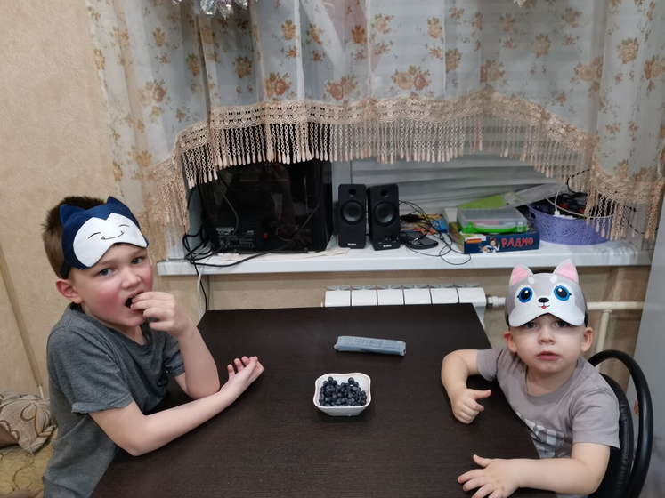 Маски для сна.