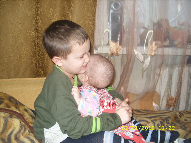 Сыну Леониду сегодня 18 лет