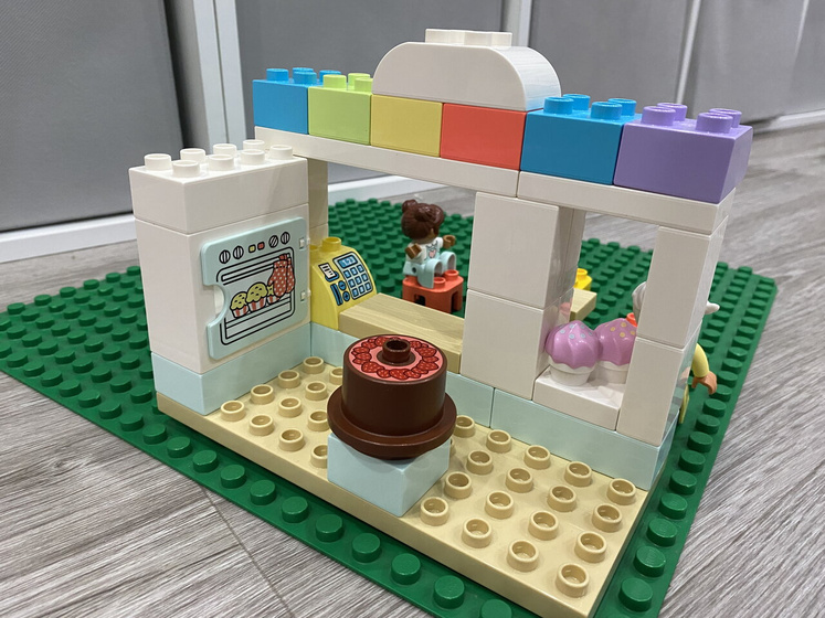 Lego duplo Пекарня и Детский сад