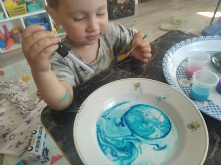 Рисуем на молоке🎨