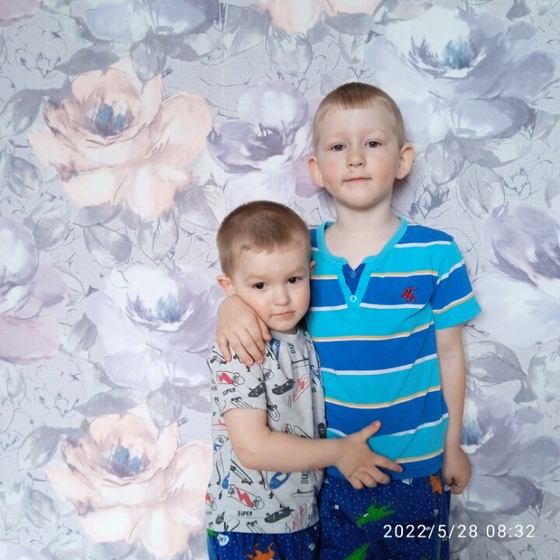 Совместное фото детей