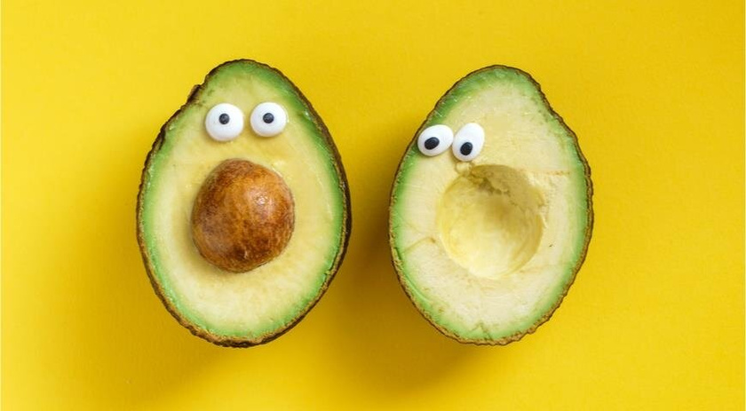 Я дала ей авокадо!!!) 🥑😨😃