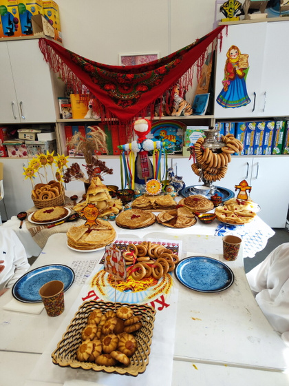 Широкая масленица в школе, чаепитие)