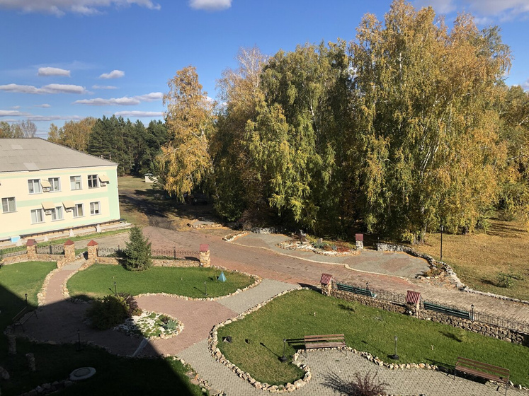 Меня сегодня не хотели принимать в санатории. Я реально разозлилась.