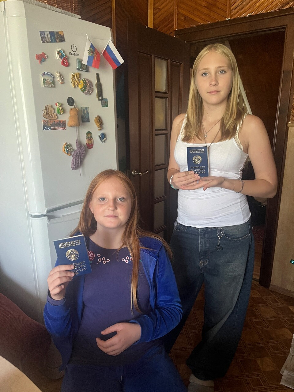 Таки получили дети белорусский паспорт.